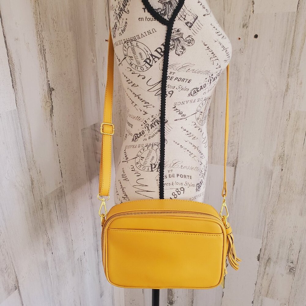 NWOT JOY & IMAN LEATHER DOUBLE ZIPPER CROSSBODY with RFID PROTECTION - Picture 4 of 8